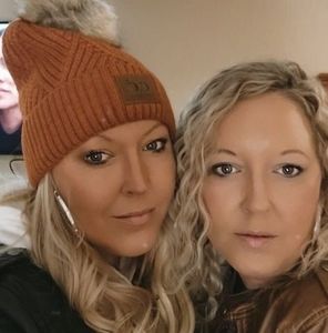 Meet your Posher, Dixie